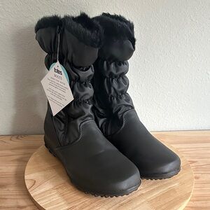 Totes Womens Hailey Waterproof Insulated Flat Heel Winter Boots 11M new